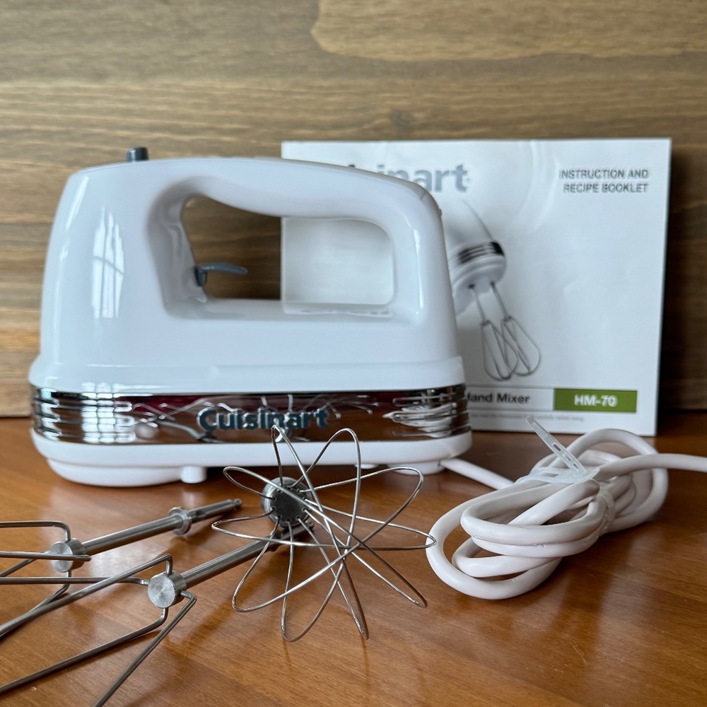 Cuisinart 7-Speed Hand Mixer HM-70 - Picture 3 of 11